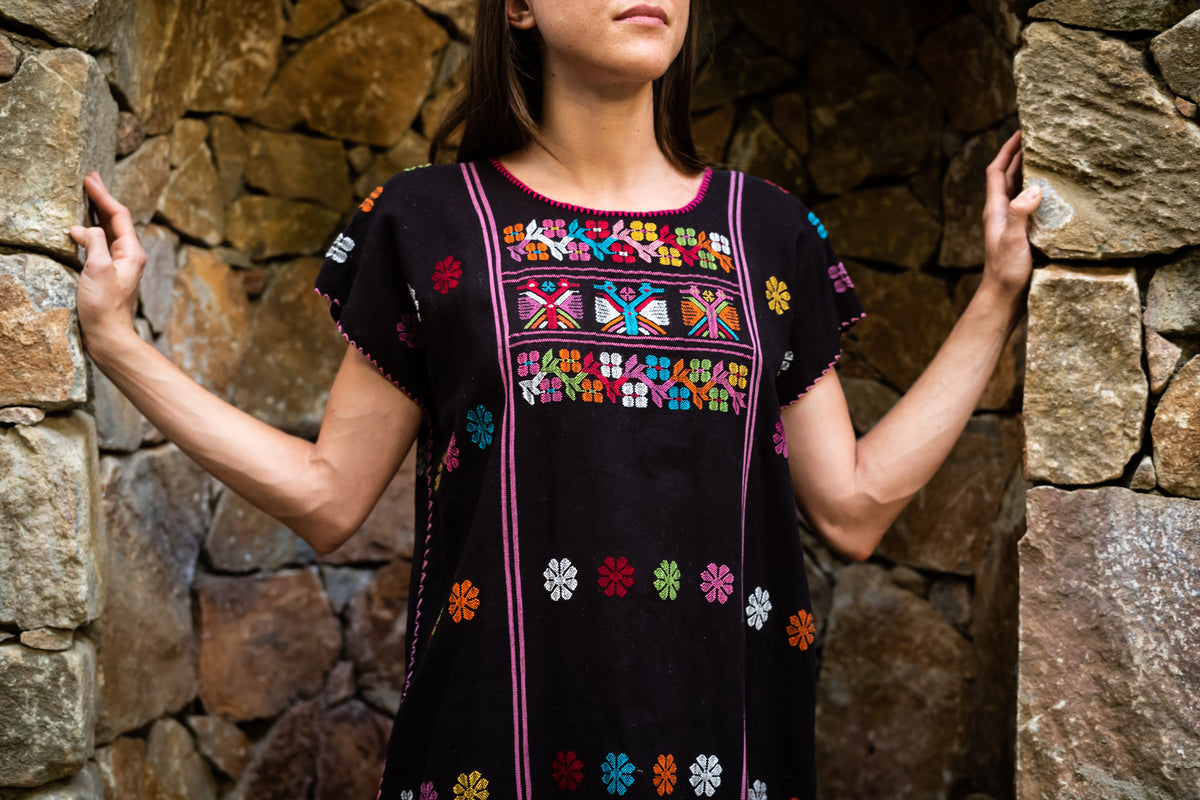Hand made Black Huipil made in Oaxaca, Mexico – Project Artefakto